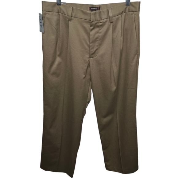 Dockers Other - NWT Men's Dockers The Original Signature Khaki Classic Fit Pleated Pants